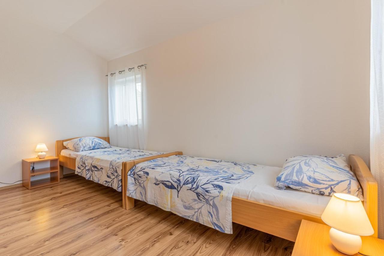 Apartment Jurasic Orlec Exterior foto